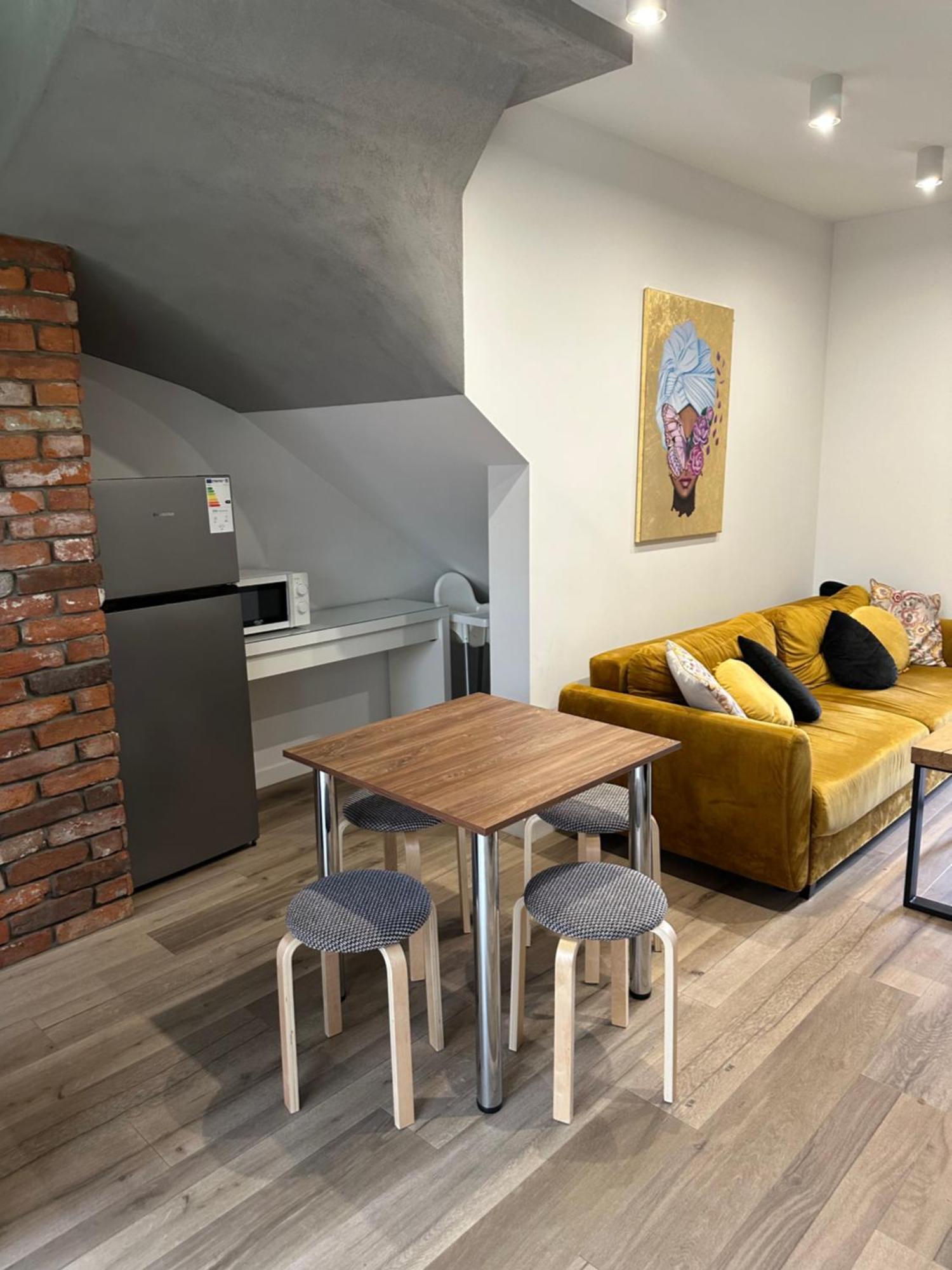 Butterfly Apartment Жешов Екстериор снимка